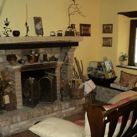 Bed & Breakfast Piccolo Borgo Del Giglio Massa Martana