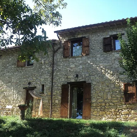 Piccolo Borgo Del Giglio Frühstückspension Massa Martana