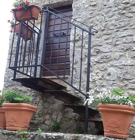 Piccolo Borgo Del Giglio Bed & Breakfast