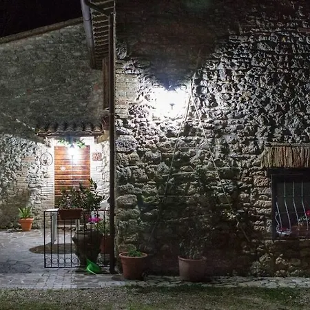 Piccolo Borgo Del Giglio Nocleg ze śniadaniem