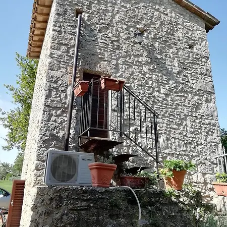 Piccolo Borgo Del Giglio * Massa Martana