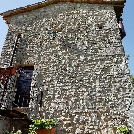 Piccolo Borgo Del Giglio * Massa Martana