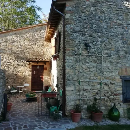 Piccolo Borgo Del Giglio