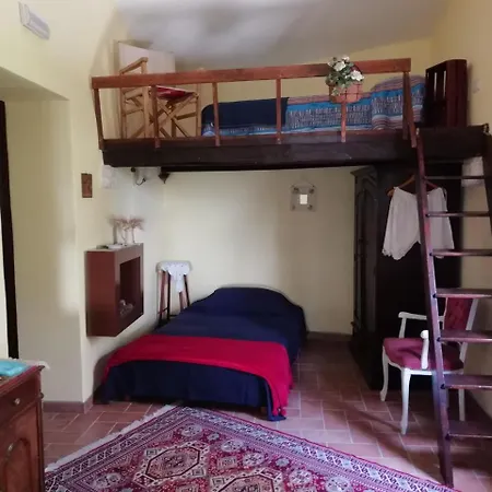 Nocleg ze śniadaniem Piccolo Borgo Del Giglio *